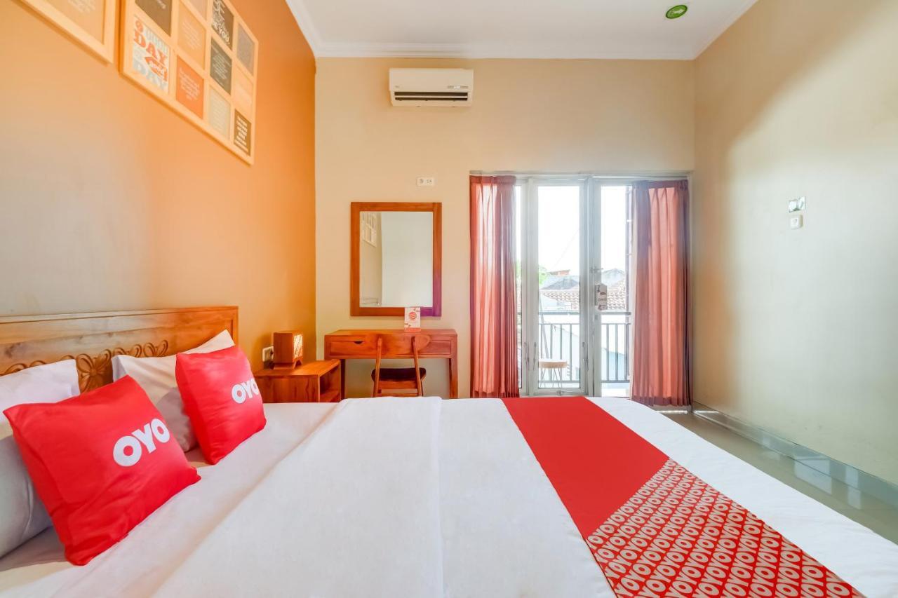 Melati Super Oyo 3496 Griya Gayatri Syariah酒店 外观 照片